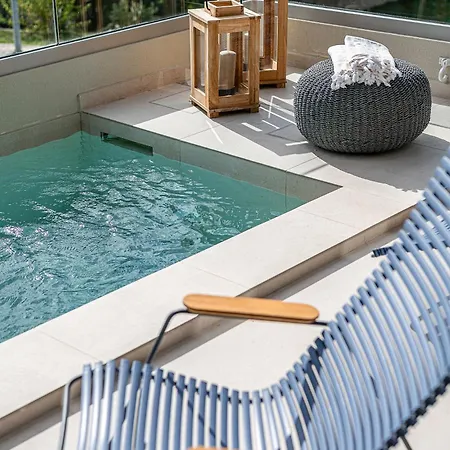 Iris Luxury * Hanya